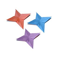 Une étoile en origami à quatre branches simples. Voici un pliage origami qui vous permettra de réaliser des étoiles à quatre branches de formes simples. Ces étoiles origami pourront être utilisées pou