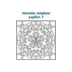 Mandala ronde des papillons complexe