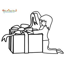 La petite fille au cadeau de Noël