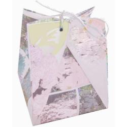 Pochette a dragees origami motif floral