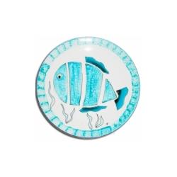 Peindre une assiette d'un motif poisson