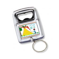Un bricolage facile et malin pour préparer un cadeau de fête des pères avec un porte-clés personnalisable qui fait aussi décapsuleur. Une idée de bricolage simple à faire, le porte-clé décapsuleur est