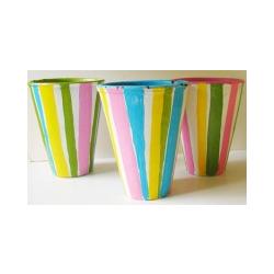 Pots de fleurs peints