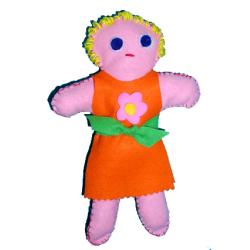Fabriquer une poupées feutrine