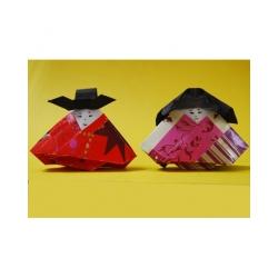 Poupée japonaise en origami
