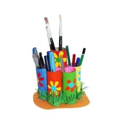 Range crayons en rouleaux de carton