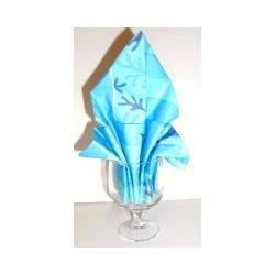 Pliage serviette dans le verre