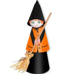 Sorcière en cône de carton