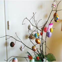 Réalisation de l'arbre à oeufs de Pâques