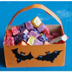Panier à bonbons décoré de chauve souris