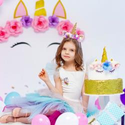 Que vous cherchiez une activité sur le thème de la licorne, que vous organisez un anniversaire licorne ou que vous avez juste envie de vous laisser inspirer par ce thème Kaaii, ce dossier est fait pou