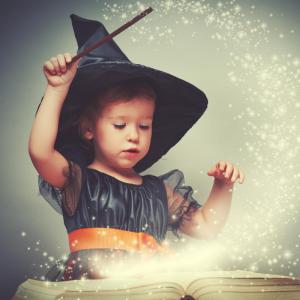 Retrouvez notre sélection des 10 meilleures histoires d'Halloween en vidéos. Des contes et légendes contés pour le plus grand plaisir de vos petits monstres