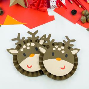 Comment faire un renne en papier ? Un mélange entre découpage et origami qui vous permettra de réaliser un renne tout mignon très facilement. Il sera parfait pour décorer la maison ou le sapin à l'app