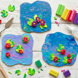 Retrouvez la peinture de Claude Monet : Les Nymphéas dans cette jolie activité manuelle.  Ils pourront réaliser un véritable tableau d’art à partir de pâte FIMO. Une occasion de faire découvrir l’art