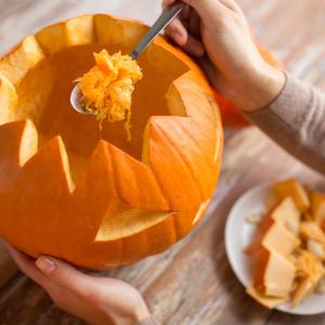 Que faire avec la chair de citrouille ? Recettes délicieuses et activités créatives pour enfants