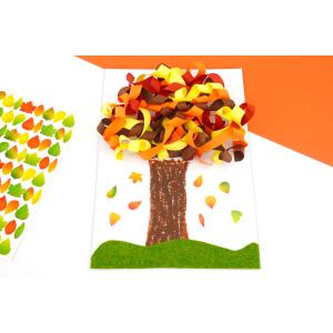 Arbre d'automne en papier roulé