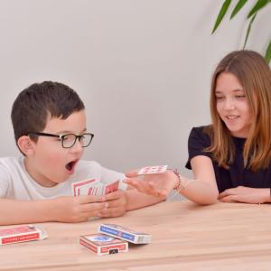 Découvrez The MagicBox, une box pour apprendre la magie à partir de 7 ans ! La magie permet de développer la créativité, la dextérité et l'estime de soi.