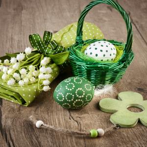 Et si le muguet du 1er mai était un joli pot entièrement créé par votre enfant avec du carton et du papier ? Si l’idée est séduisante, retrouvez le tutoriel vous expliquant comment créer un plant de m