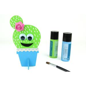 Découvrez une manière de décorer des petits cactus en bois avec les loulous !Ils pourront ensuite en offrir à leurs proches (fête des pères / fête des mères) ou l'exposer tout simplement dans