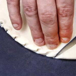 Chiqueter une galette des rois