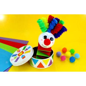 Découvrez une activité amusante et facile qui permettra aux enfants de fabriquer un clown rigolo et coloré monté sur un ressort en papier. Un bricolage créatif idéal à faire pendant le Carnava