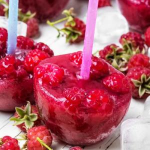 Dans cette catégorie, retrouvez des idées de recettes d'été idéales pour les grandes vacances et notamment des glaces, des cookies, des boiss...