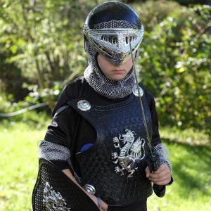 Des idées de bricolages pour préparer un déguisement de soldat. Des bricolages faciles pour préparer un déguisement de soldat ou un accessoire pour compléter un déguisement de soldat. Retrouvez des br