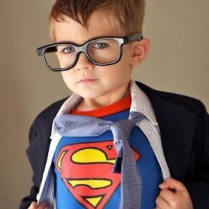 Déguisement super héros : le top 10 du carnaval aux super pouvoirs ! Si vous cherchez un déguisement de super héros pour votre enfant pour le carnaval, vous trouverez forcément des idées ici. De batma