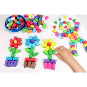 Découvrez une activité simple et amusante à faire avec les enfants dès l'âge de 3 ans ! Grâce à des cartes assorties marquées de zones à décorer les enfants vont pouvoir créer de sublimes