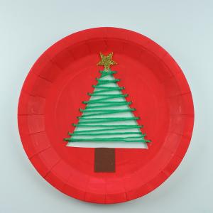 Une activité pour réaliser une assiette de Noël sapin. Une superbe idée pour Noël