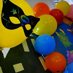 Une bonne idée de décoration pour un anniversaire de super héros