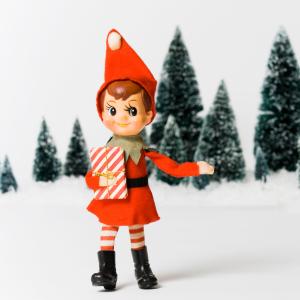 50 idées de noms à donner à votre lutin farceur de Noël