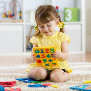 Exercices à imprimer pour aider les enfants de GS de maternelle à apprendre à compter et à se préparer à l'entrée en primaire. Les fiches sont classées par type d'exercices. Les exercices proposés aux