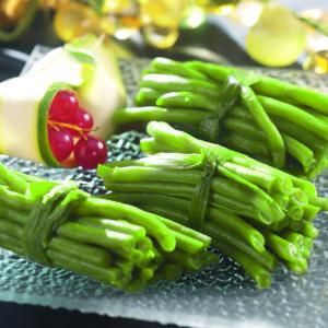 Il suffit parfois peu de choses pour que les enfants acceptent de goûter des haricots verts. Cette recette à faire avec eux peut leur donner en vie de goûter les haricots verts. Pour ceux qui les aime