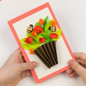 Une belle carte avec un enorme bouquet de fleurs à offrir comme carte de saint valentin à une personne qui l'on aime. Cette activité est adaptée à tous les ages, il ne restera plus qu'à écrire un joli
