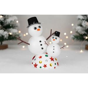 La famille de bonhommes de neige