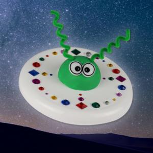 activité de bricolage enfant pour réaliser un frisbee soucoupe volante