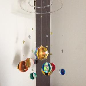 activité de bricolage enfants pour réaliser un mobile