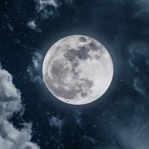lune - mot du glossaire Tête à modeler. Définition et activités associées au mot lune.