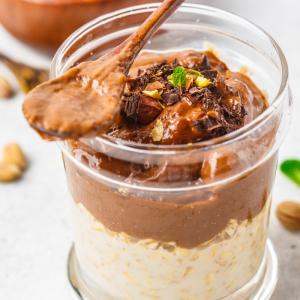 La mousse au chocolat blanc c'est toujours bon ! La mousse au chocolat c'est facile et rapide à faire, il suffit de suivre les instructions pour réaliser une très bonne mousse au chocolat.