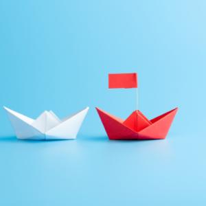 Comment faire un bateau en papier origami ? Voici les explications qui vous aideront à fabriquer un bateau en papier origami simple. C'est un pliage que les enfants aiment et qui est très facile à réa