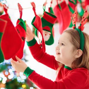 Noël approche, et vous n';avez pas encore trouvé de calendrier de l'Avent pour vos enfants ? Pas de panique, nous allons vous aider à trouver...