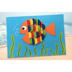 Découvrez cette activité qui permettra à vos enfants de transformer des simples feuilles de papier colorées en un poisson arc-en-ciel !Une décoration originale que les enfants pourront accrocher f