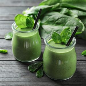 Voici la potion magique de la Saint Patrick. Une boisson pour faire manger des épinards aux enfants.