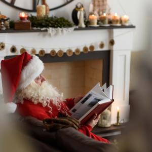 Mais qui est le Père Noël ? Sachez qu'avant le Père Noël, il n’y avait que le Saint Nicolas que l’on fêtait le 06 décembre. Les premières traces du Père Noël remontent à plus de 170 ans aux Etats-Unis