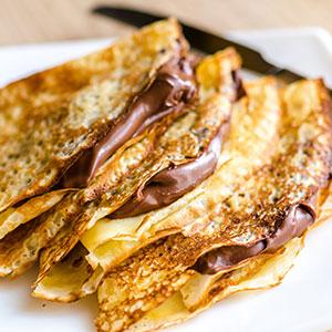 Comment faire mini-crêpes au chocolat, délicieuses et gourmandes, une recette que les petits et les grands adoreront.