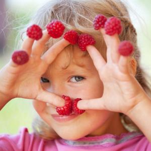3 façons naturelles de stimuler les défenses immunitaires. Il existe un moyen naturel de lutter contre la grippe A ou de limiter ses conséquences en cas de contamination. Ce moyen naturel est tout sim