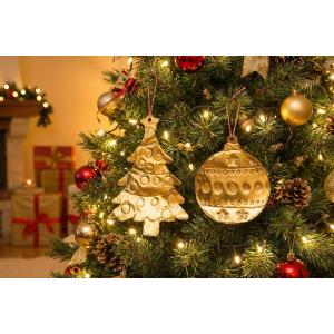 Suspensions de Noël en métal à repousser