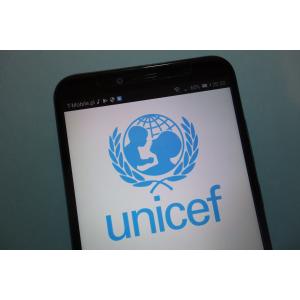 L'Unicef, agence de l'ONU, a pour mission d'assurer à chaque enfant, santé, éducation, égalité et protection. Depuis plus de 60 ans, l'Unicef lutte pour le respect des droits des enfants. L'UNICEF est