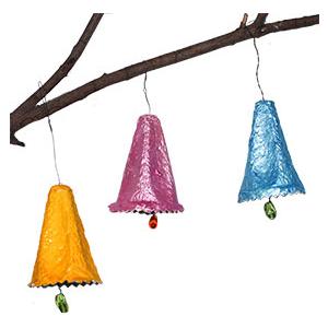 Bricolage cloche de Pâques en boite d'oeuf